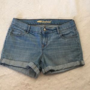 Light wash 2” boyfriend short